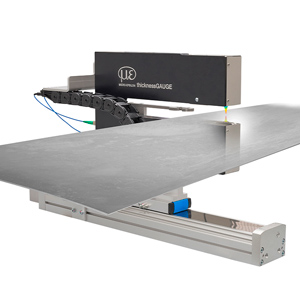 thicknessGAUGE C.C Systèmes de capteurs pour mesure précise en 3D et de l'épaisseur